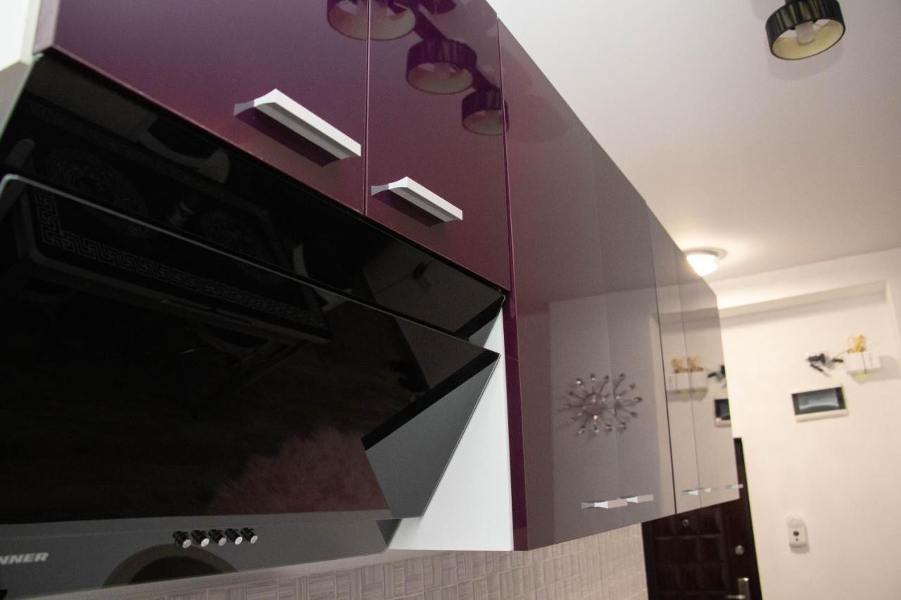 Apartament Capitala Militari Rosu Luaran gambar