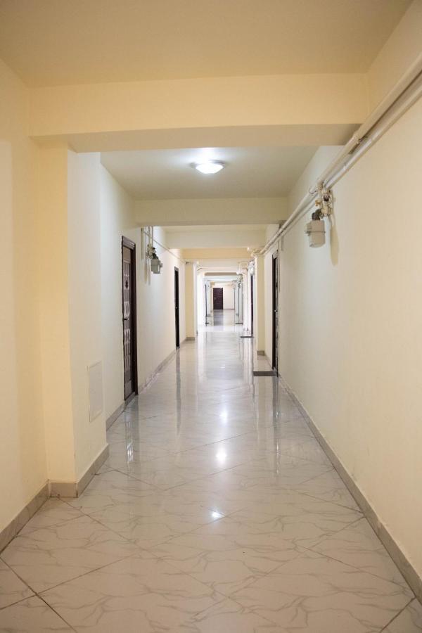 Apartament Capitala Militari Rosu Luaran gambar